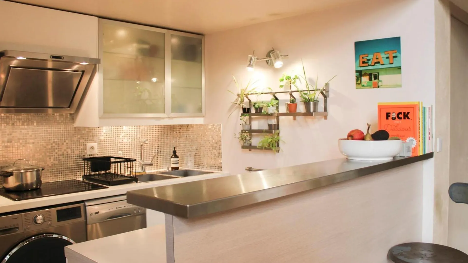Apartment With Garden Near Place De La Nation París